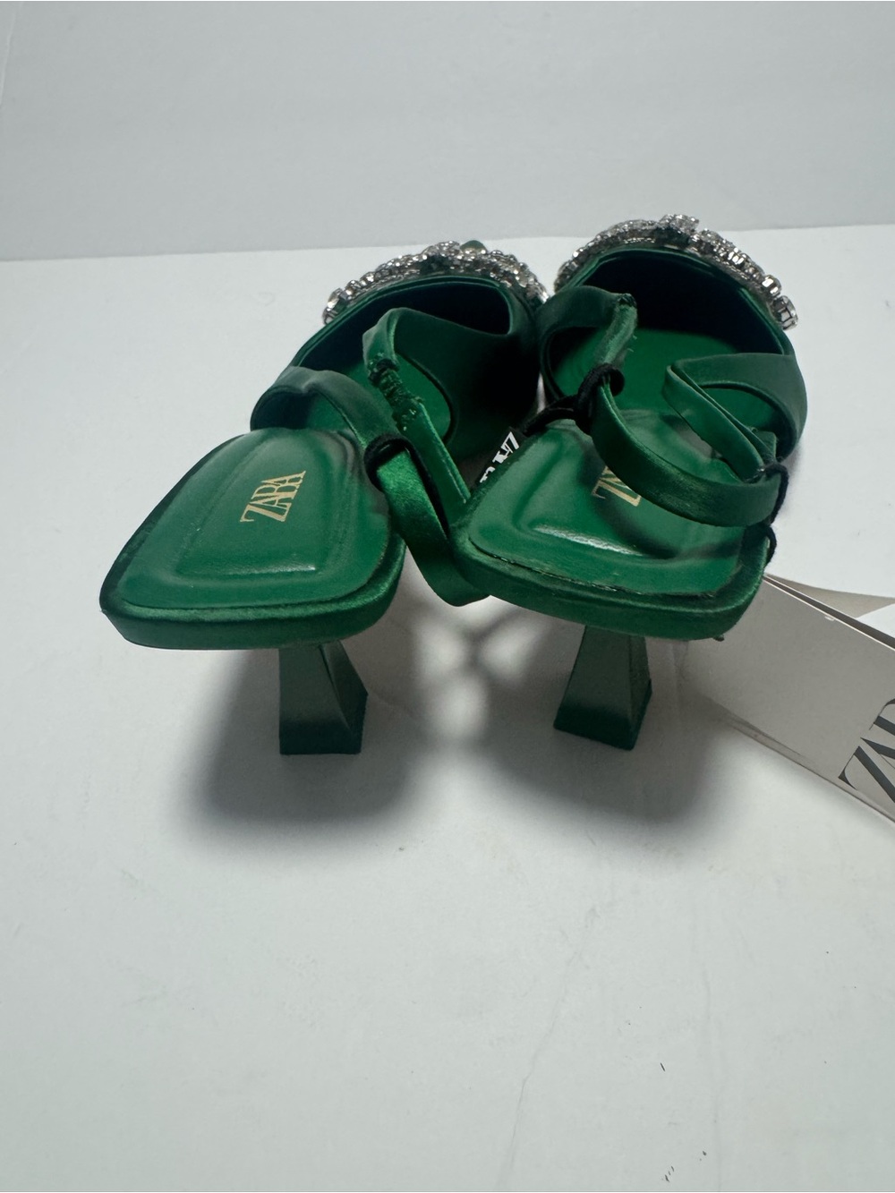 Zara Emerald Satin Pointed Slingback Heels with Crystal Bow Size 38 New w/ Tags - Picture 3 of 7
